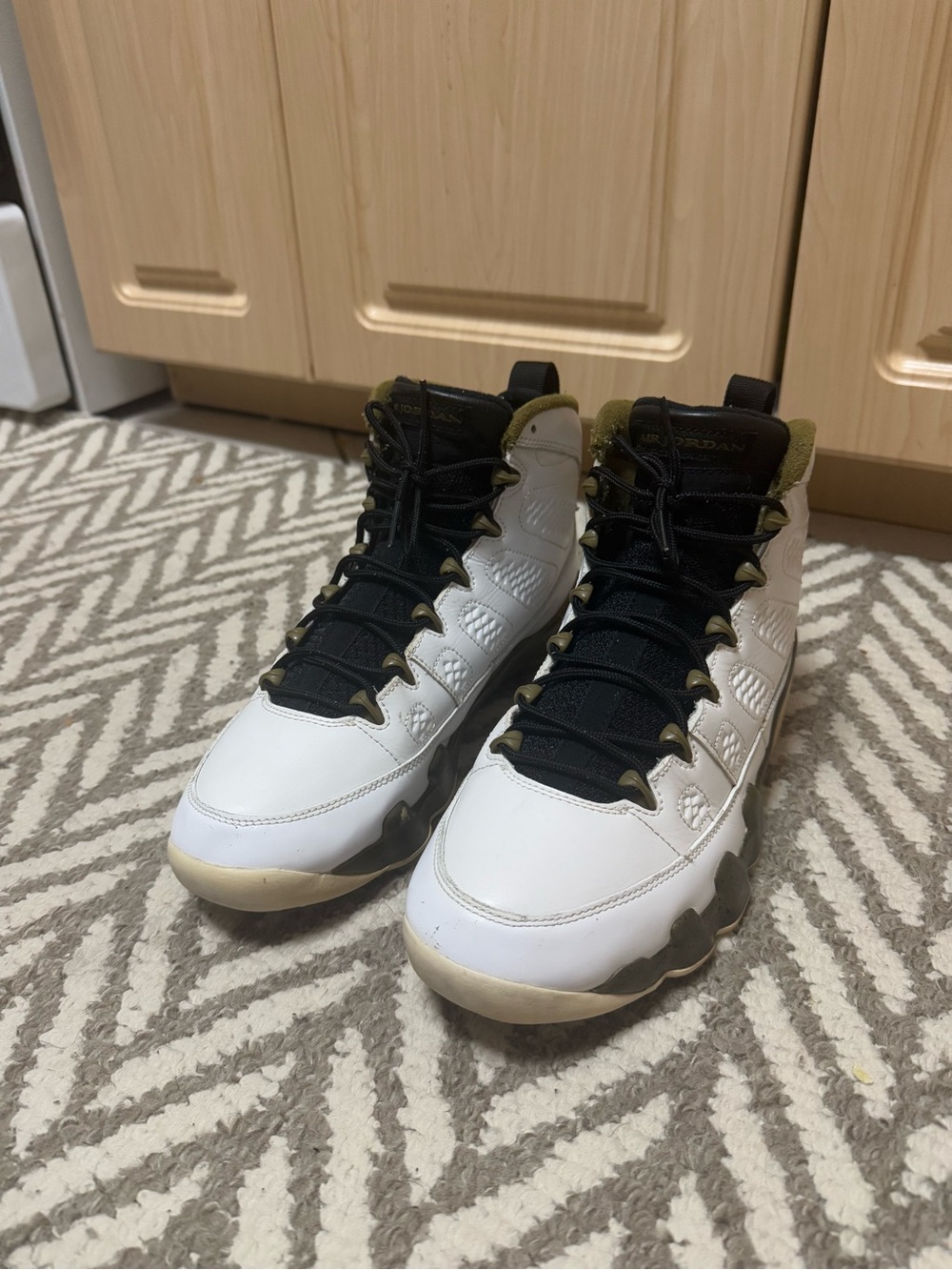 Jordan Retro 9 Statue Size 10.5